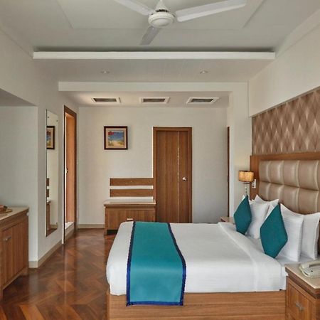 Click Hotel Нашик Екстер'єр фото