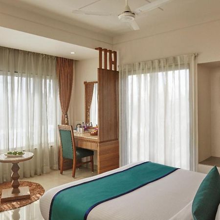 Click Hotel Нашик Екстер'єр фото