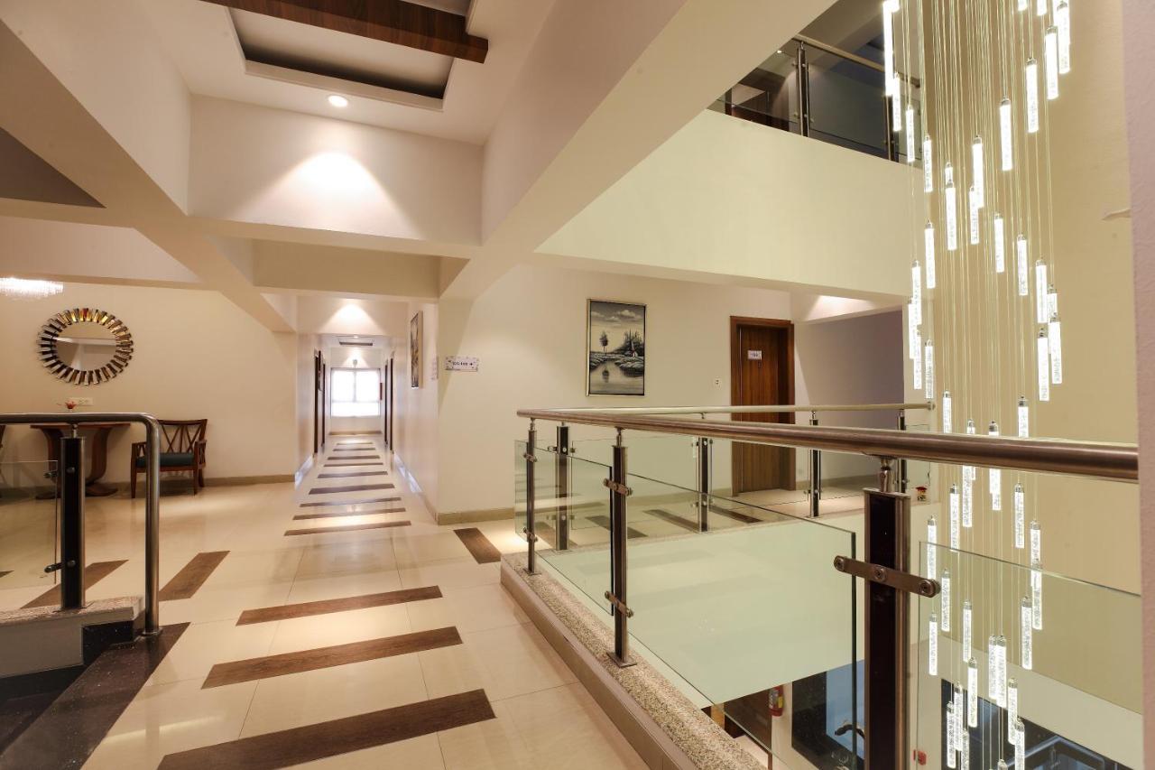 Click Hotel Нашик Екстер'єр фото