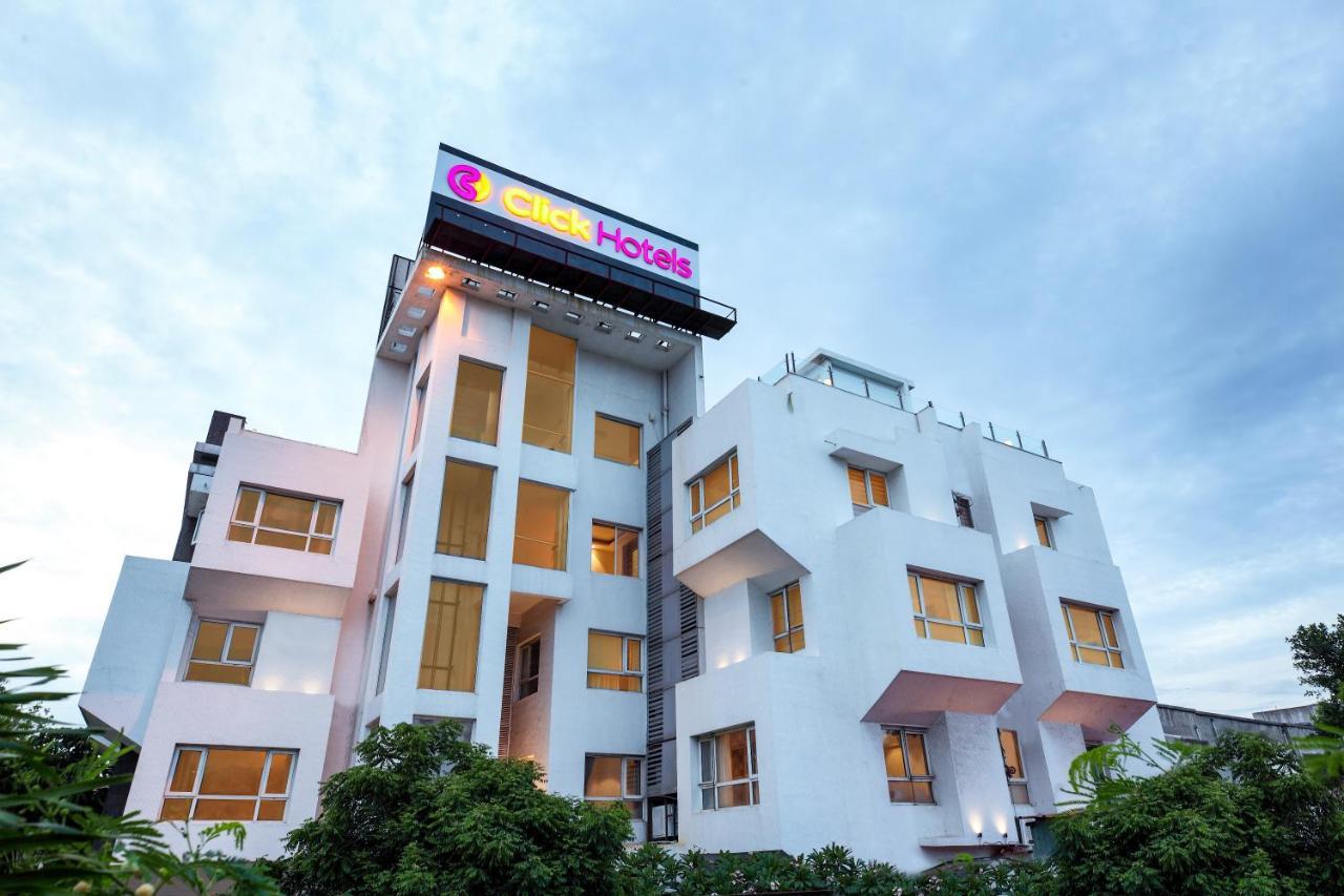 Click Hotel Нашик Екстер'єр фото