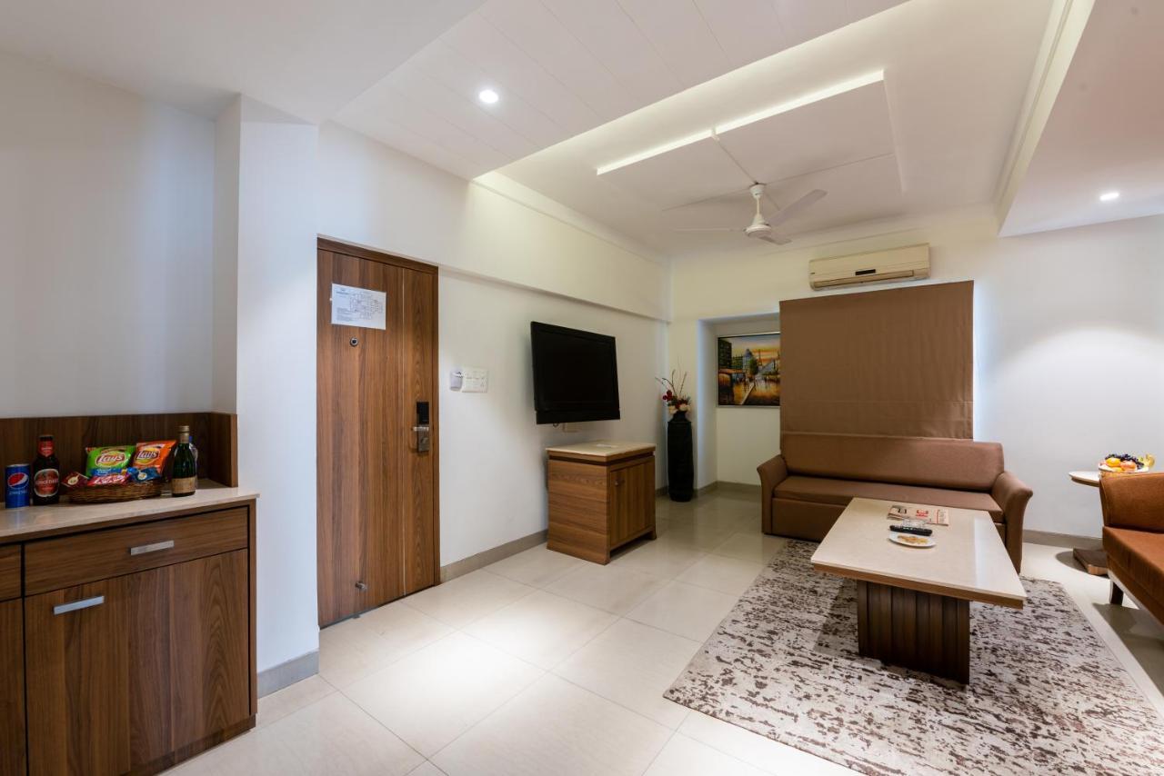 Click Hotel Нашик Екстер'єр фото