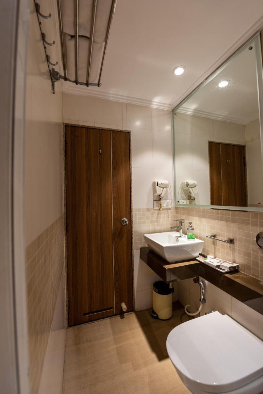 Click Hotel Нашик Екстер'єр фото